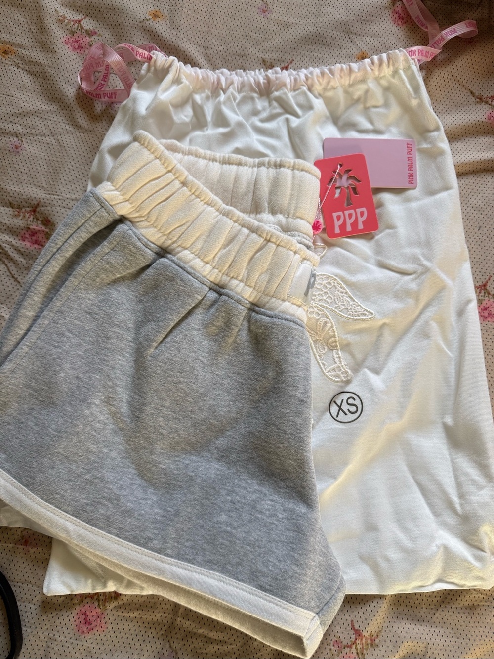 Pink Palm Puff “Daydream” Foldover Short in Sky Grey Xs new with tags NWT - Picture 4 of 6
